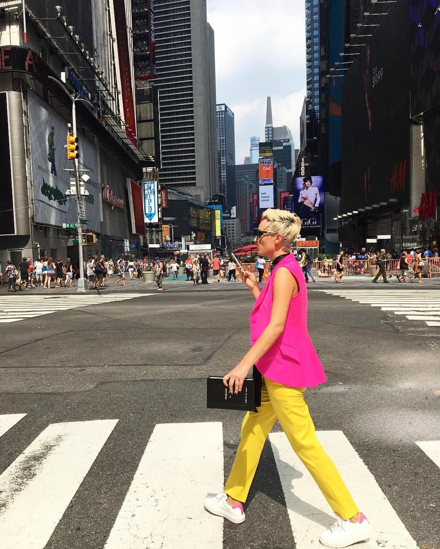 CARMEN NEGOITA - Blogging #NYFW
