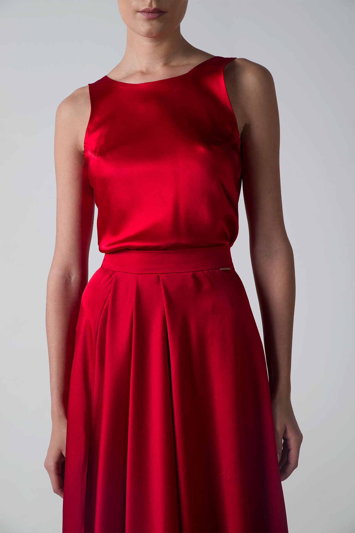 RED LONG SKIRT WITH SINGLE POCKET STYLAND