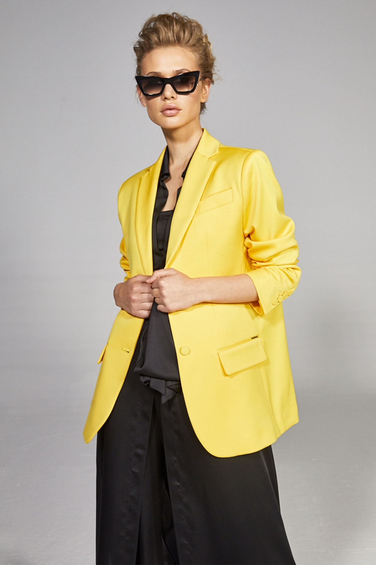 YELLOW OVERSIZED BLAZER STYLAND
